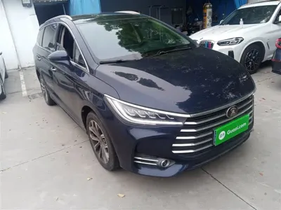 BYD MAX