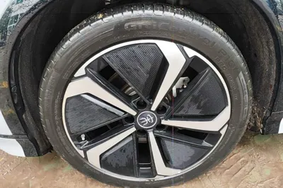 BYD Song L EV