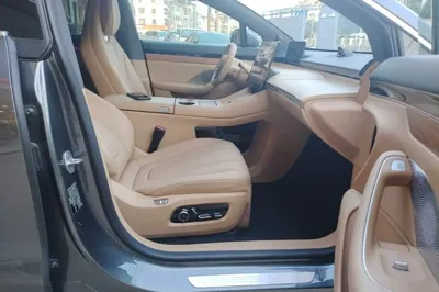 Hima Luxeed R7