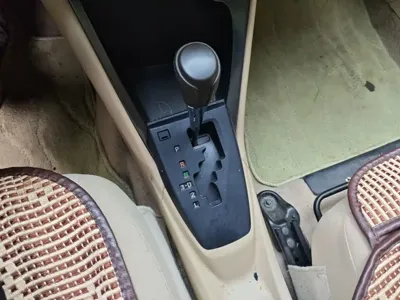 Toyota Yaris L