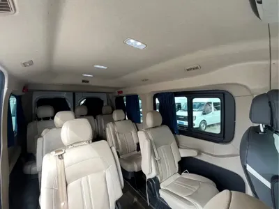 Maxus V90