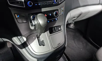 Hyundai Starex