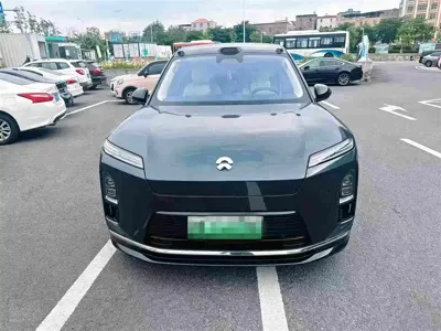 Nio ES8