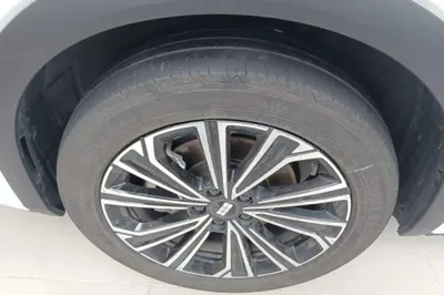 Geely Galaxy Galaxy Xingjian 7 EM-i
