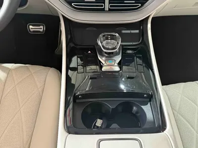 Denza Denza D9