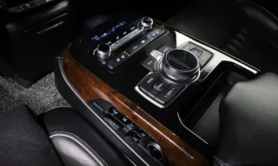 Genesis EQ900