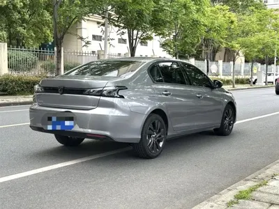Peugeot 408
