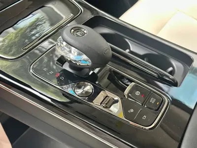 GAC Motor Trumpchi E9