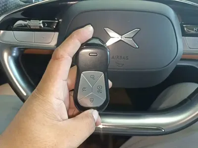Xpeng G9