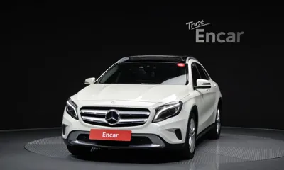 Mercedes-Benz GLA-Class