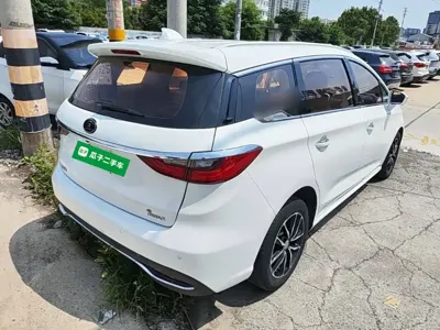 BYD MAX