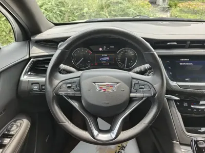 Cadillac XT6