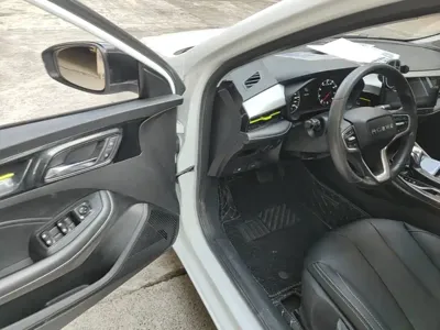 Roewe i5