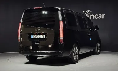 Hyundai Staria