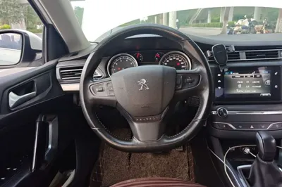 Peugeot 408