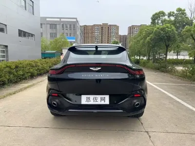 Aston Martin DBX