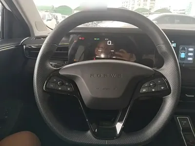 Roewe i5