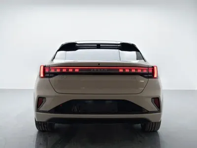 Zeekr 001