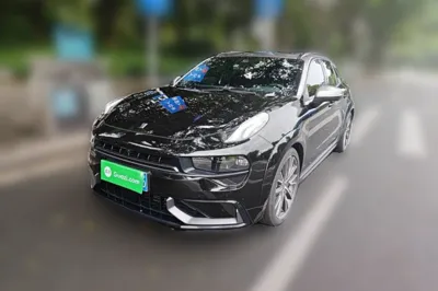 Lynk & Co 02 Hatchback