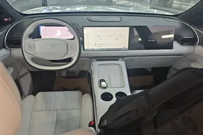 Xpeng G9