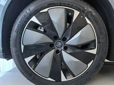 BYD 唐L