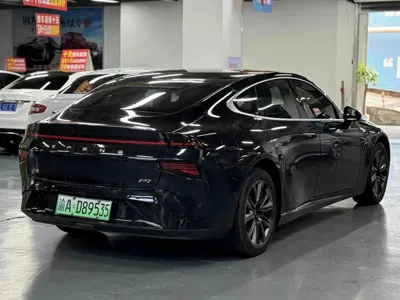 Xpeng P7