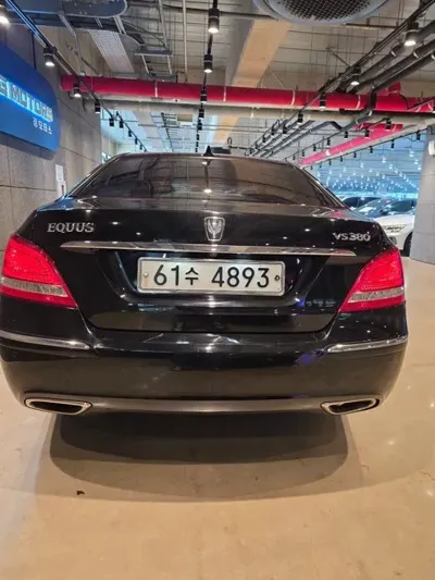 Hyundai Equus