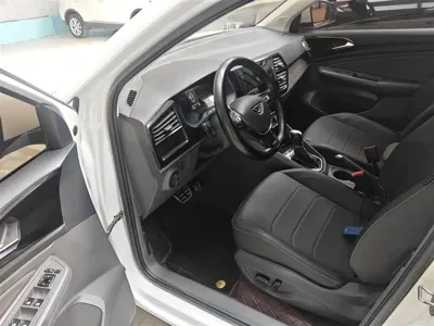 Jetta VS5