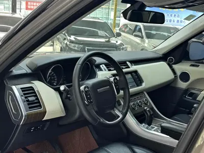 Land Rover Sport