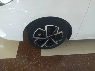 Roewe i5