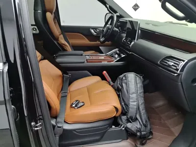 Lincoln Navigator