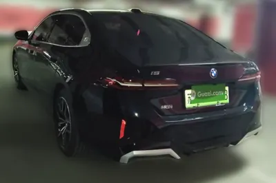 BMW i5