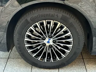 Denza Denza D9