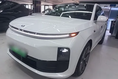 Li Auto L6