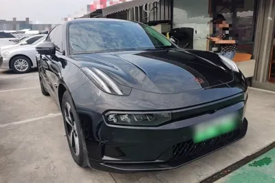 Zeekr 001