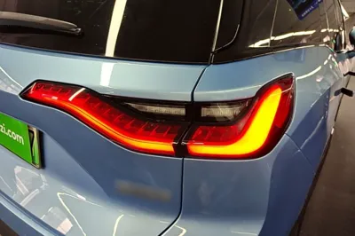 Nio ES8
