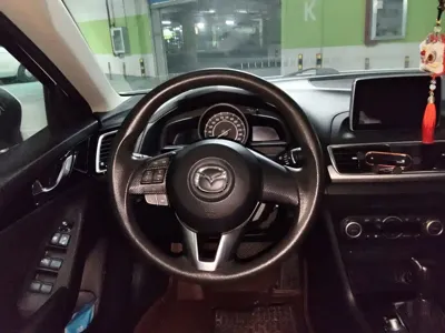 Mazda 3 Axela