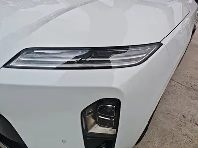 Nio ES8