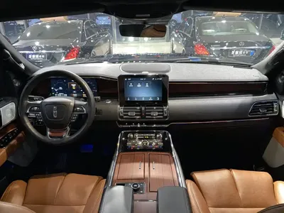 Lincoln Navigator