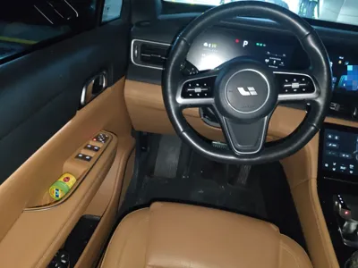 Li Auto ONE