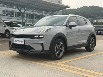 Lynk & Co 06 EM-P