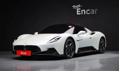 Maserati MC20