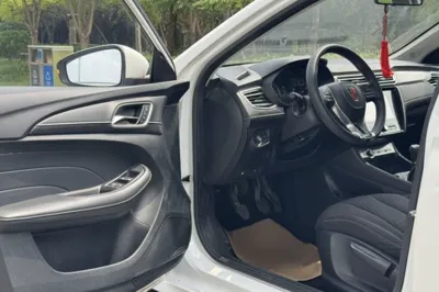 Roewe i5