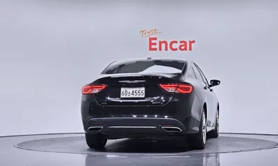Chrysler 200