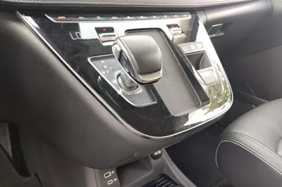 Hongqi HQ9