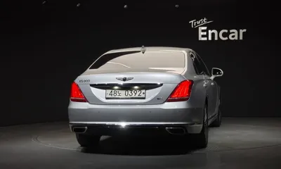 Genesis EQ900