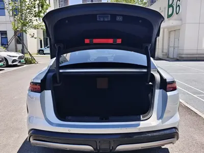 BYD 汉L