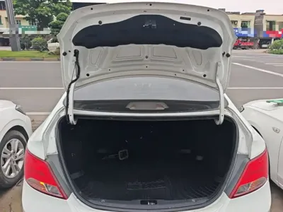 Hyundai Verna