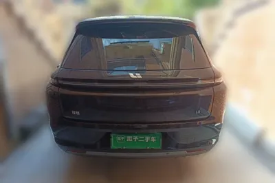 Li Auto L8
