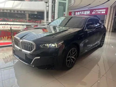 BMW i5